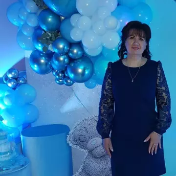 makeLaraMoan image 0