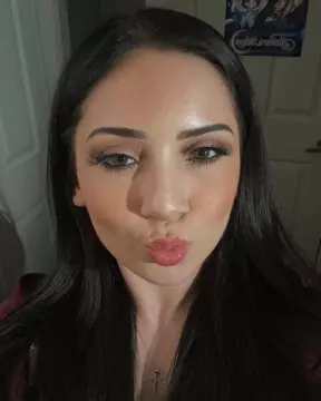 hugsandkisses image 0